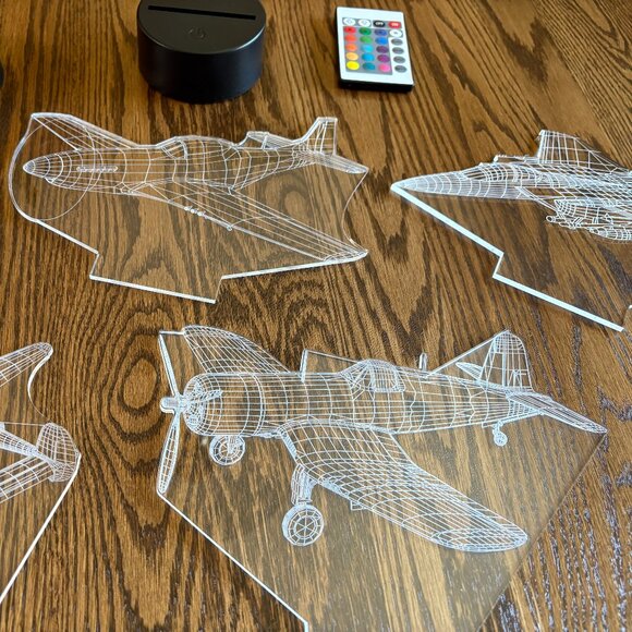 Set of Two 3-D Optical Illusion Aviation Lamps by Carve Craftworks with 5 Planes - Picture 10 of 13